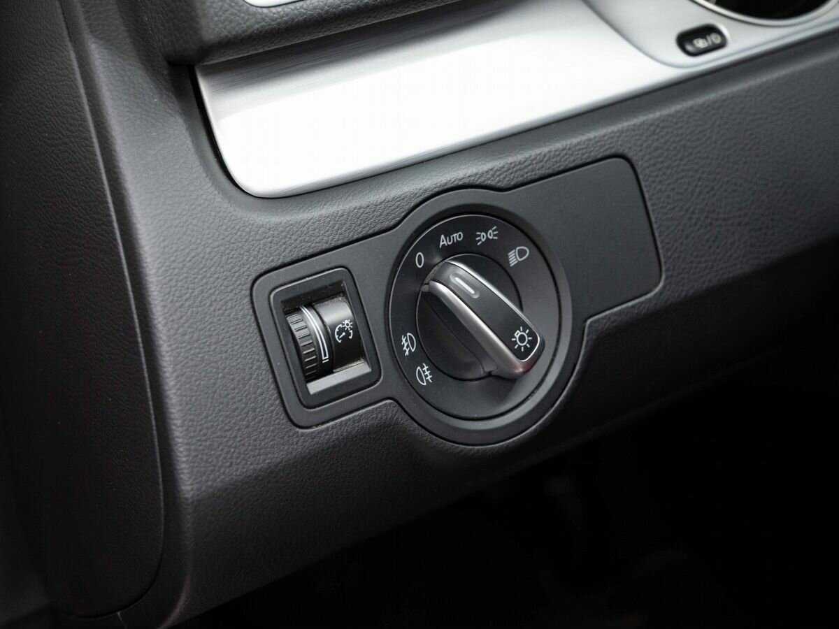 Volkswagen Passat CC, 2014 Фото №19