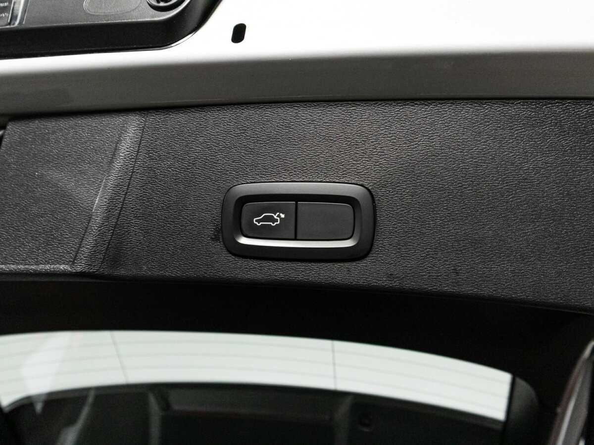 Volvo XC40, 2019 Фото №16