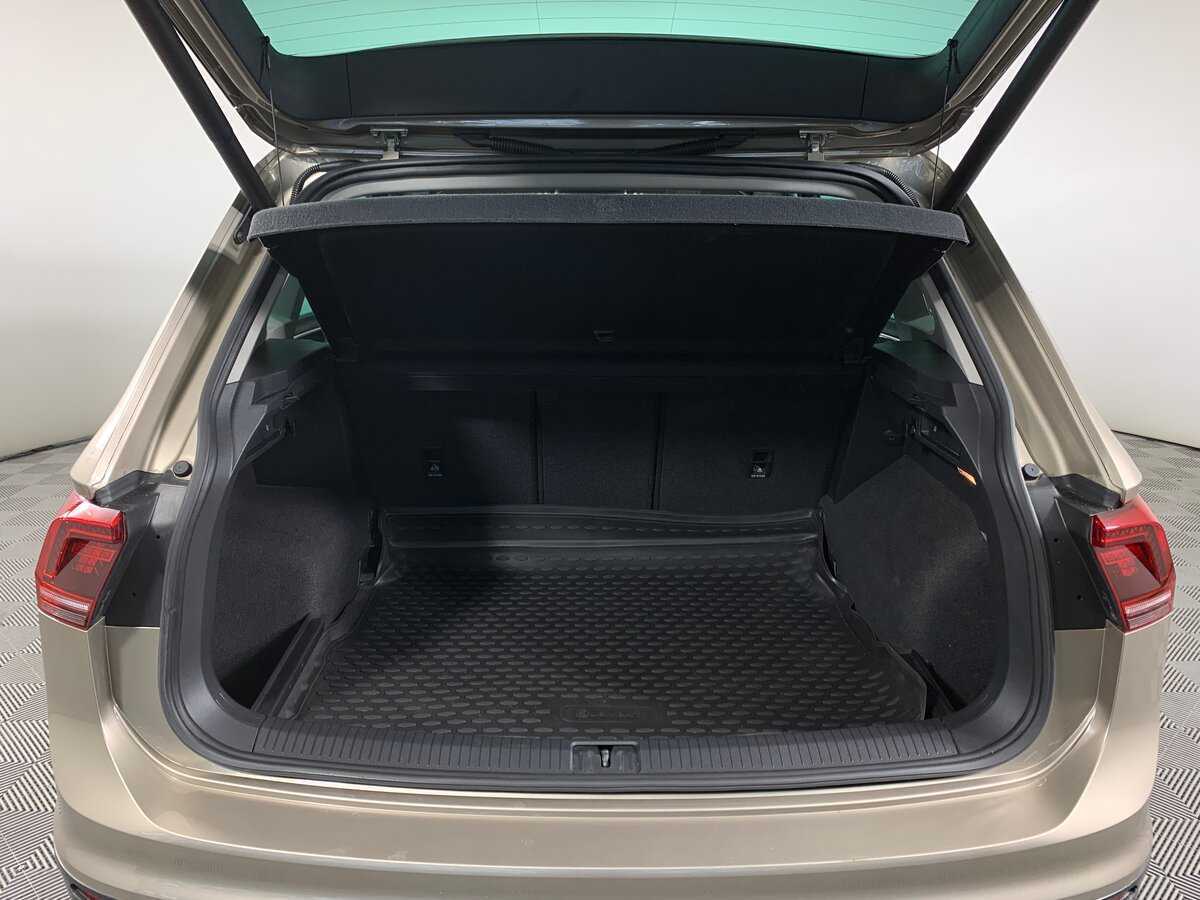 Volkswagen Tiguan, 2019 Фото №20