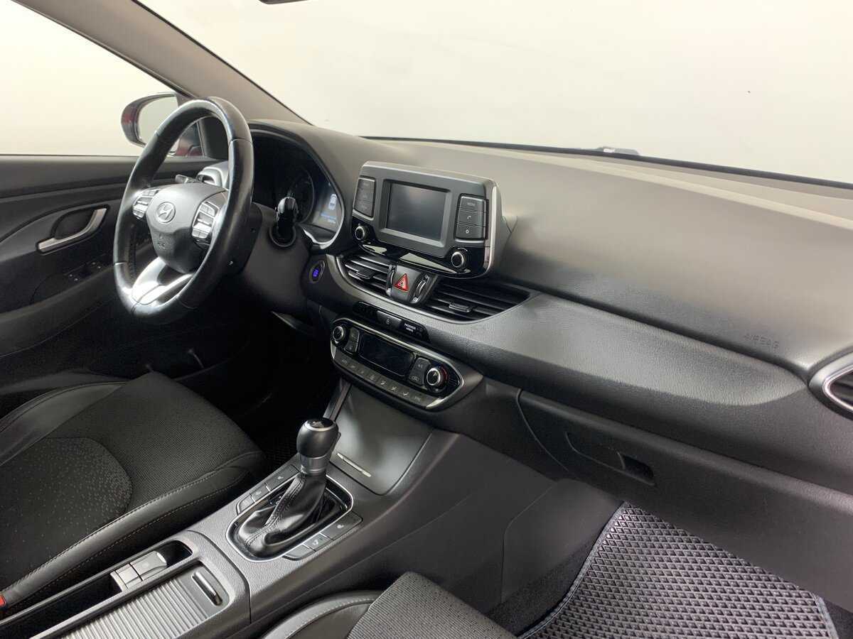 Hyundai i30, 2017 Фото №14