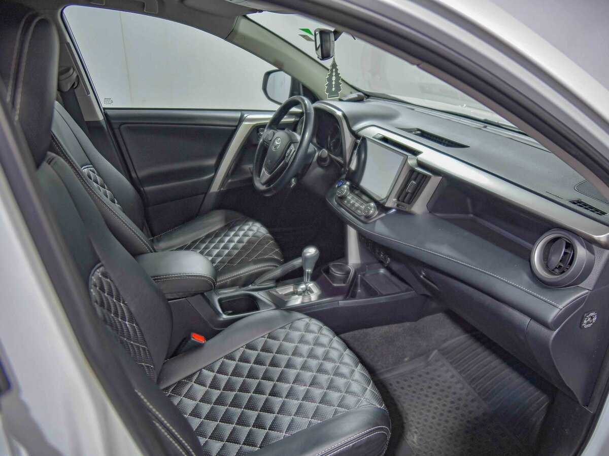 Toyota RAV4, 2018 Фото №15