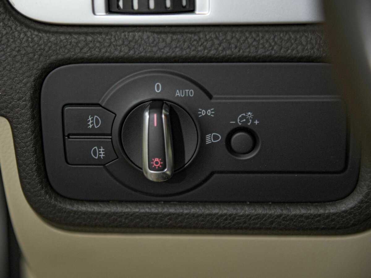 Volkswagen Touareg, 2013 Фото №15