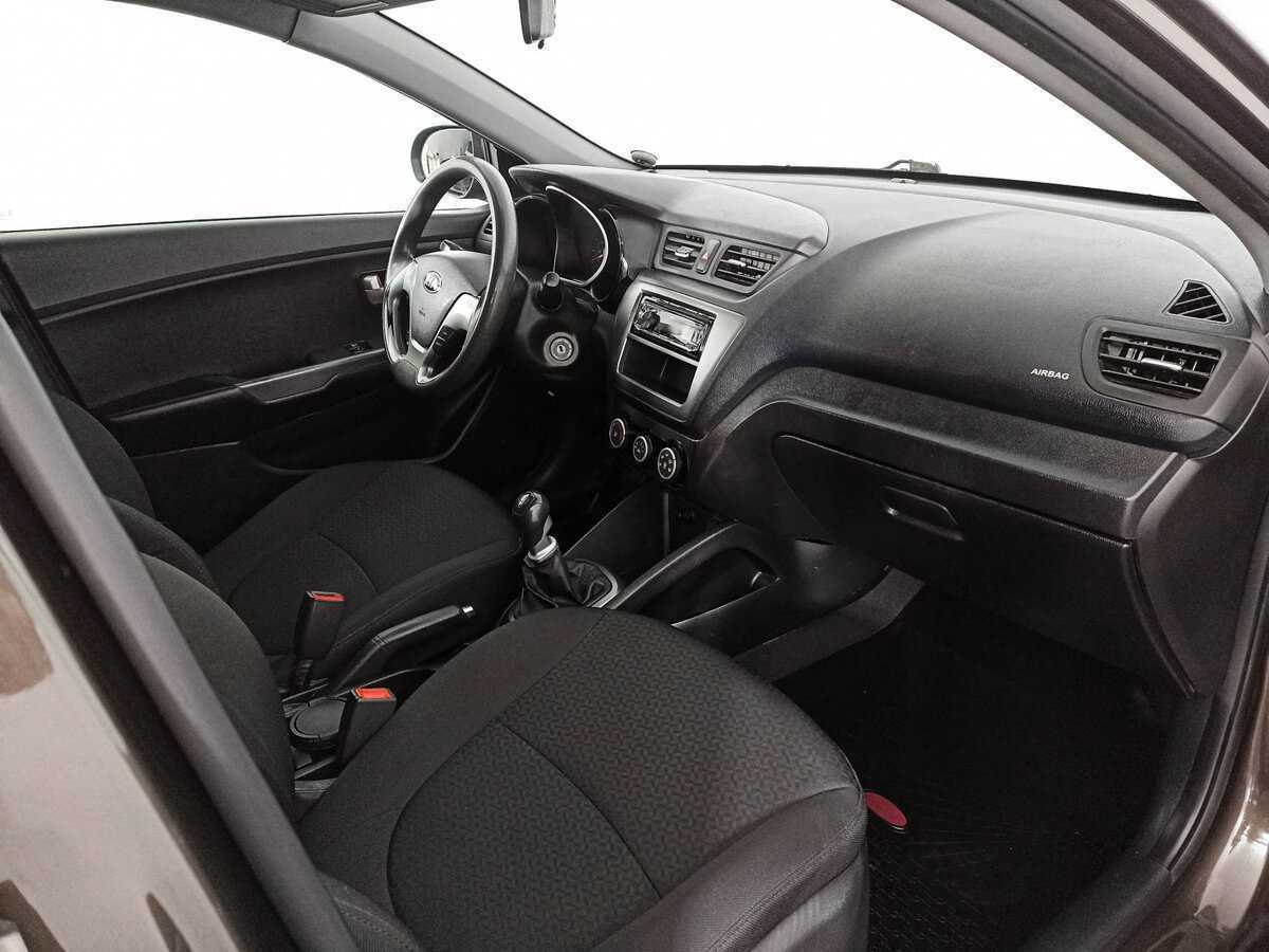 Kia Rio, 2017 Фото №11
