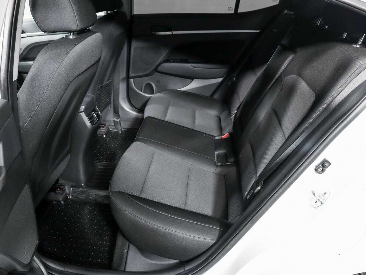Hyundai Elantra, 2020 Фото №10