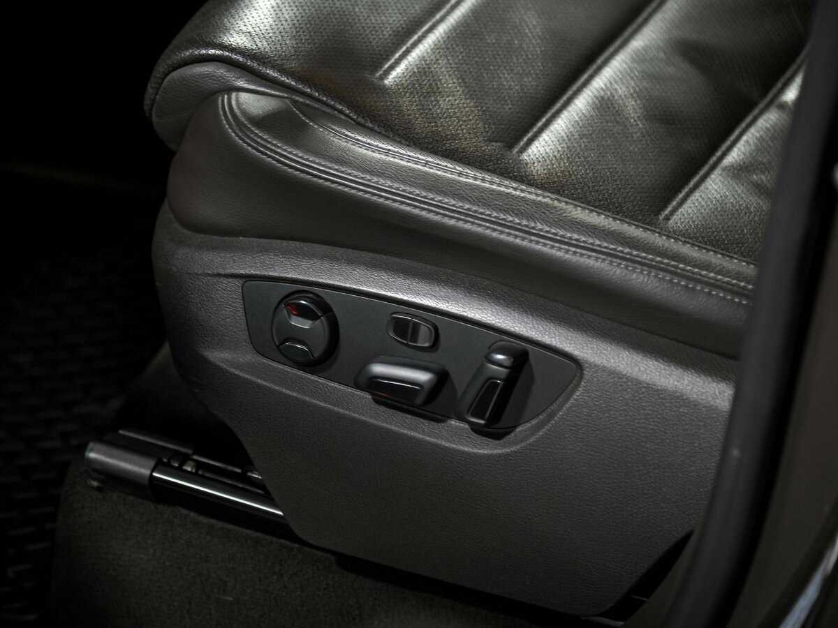 Volkswagen Touareg, 2013 Фото №15