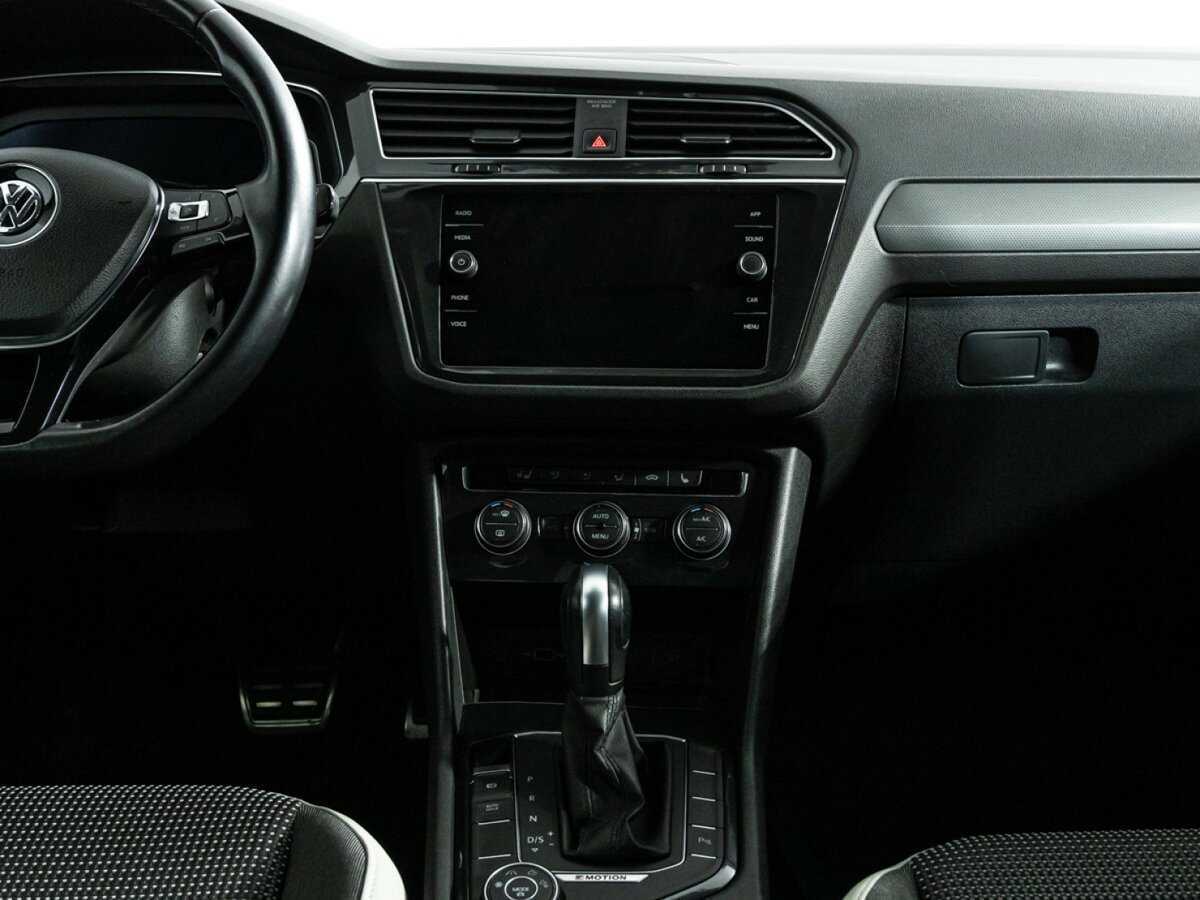 Volkswagen Tiguan, 2019 Фото №14