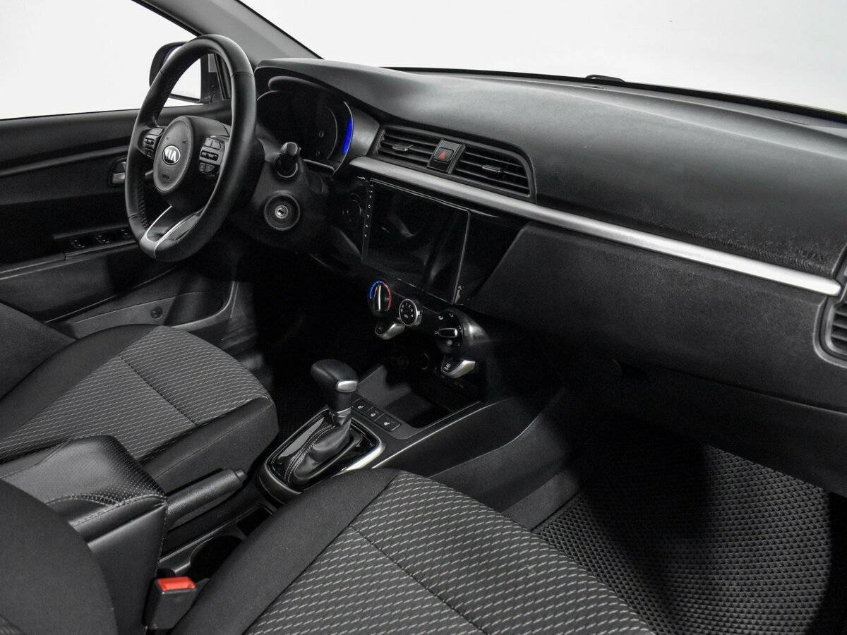 Kia Rio X-Line, 2020 Фото №12