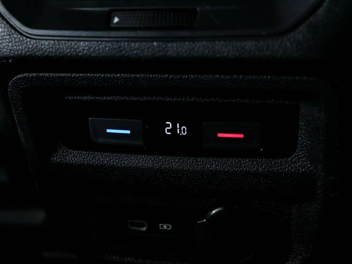 Volkswagen Tiguan, 2021 Фото №16