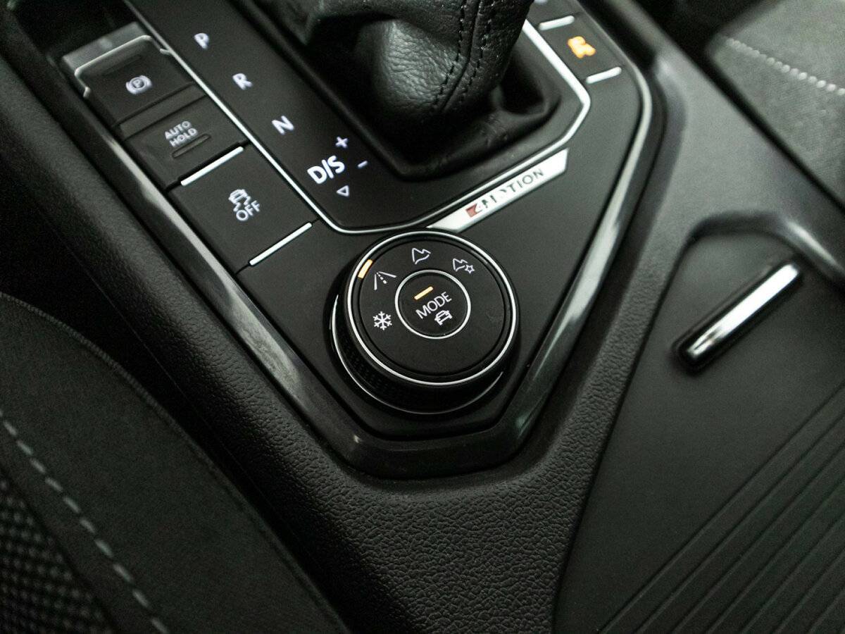 Volkswagen Tiguan, 2017 Фото №19