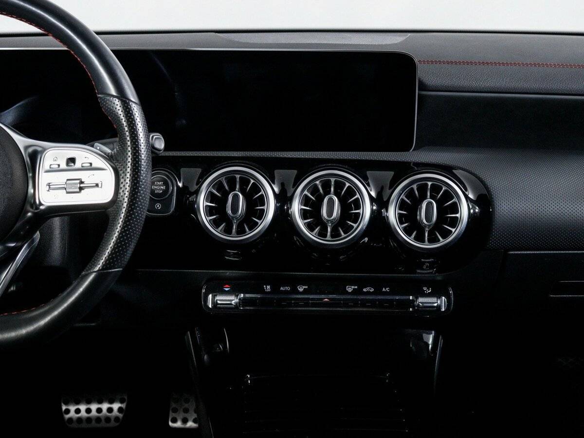 Mercedes-Benz CLA 200, 2019 Фото №12