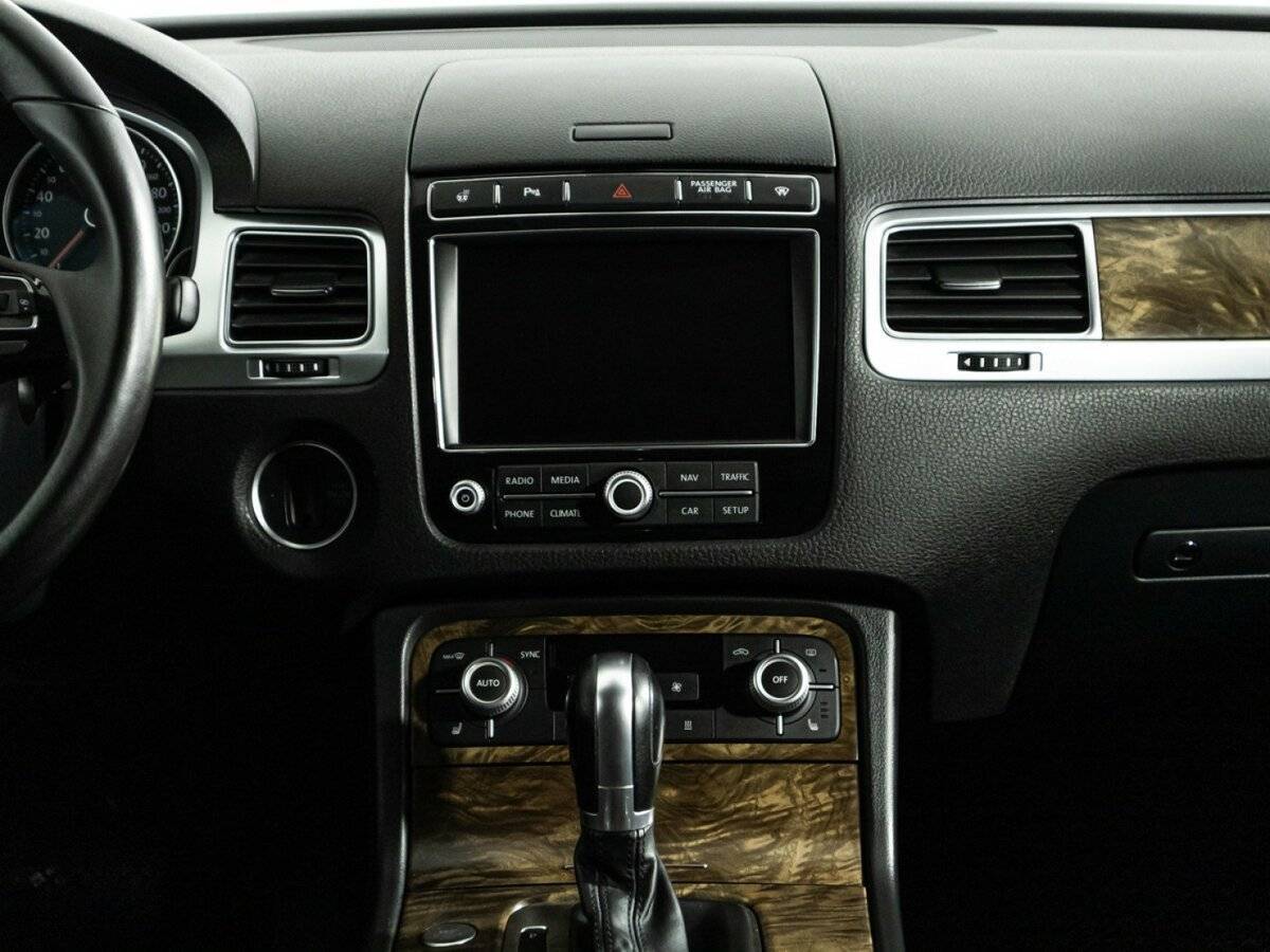 Volkswagen Touareg, 2015 Фото №14