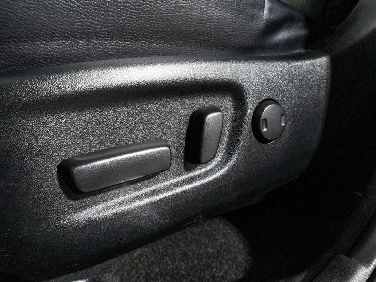 Toyota RAV4, 2018 Фото №17