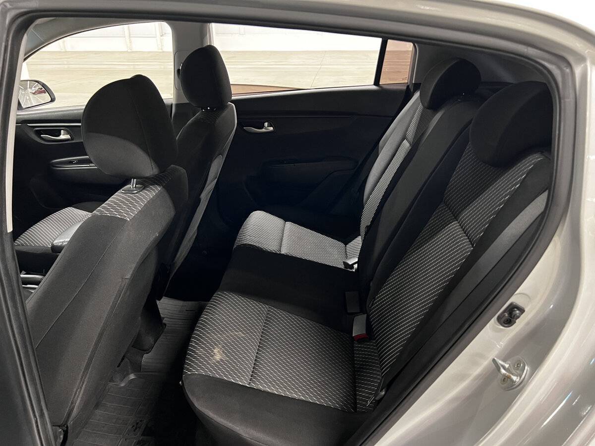 Kia Rio X-Line, 2020 Фото №12