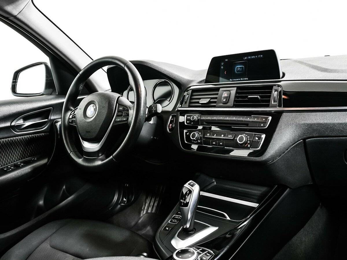 BMW 1 серии 118i, 2018 Фото №9
