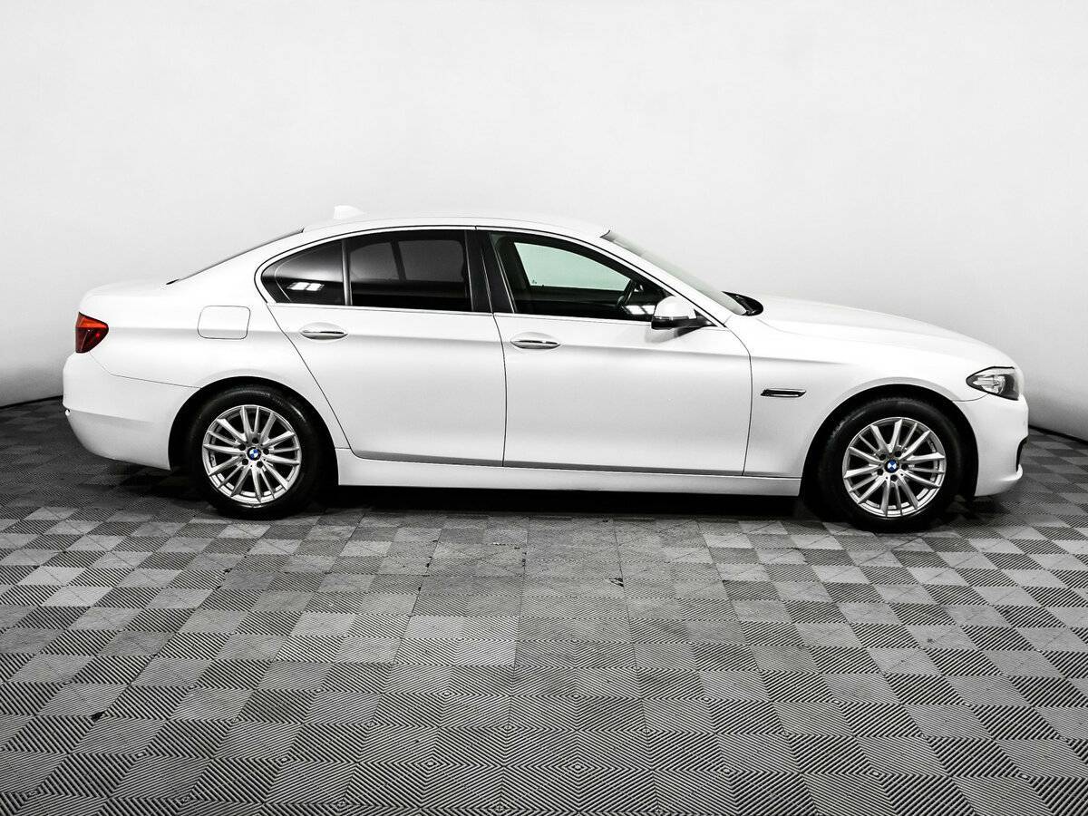BMW 5 серии 528i xDrive, 2014 - 102 572 км. | Фото №4
