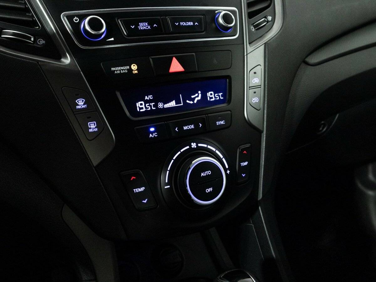 Hyundai Santa Fe, 2017 Фото №16