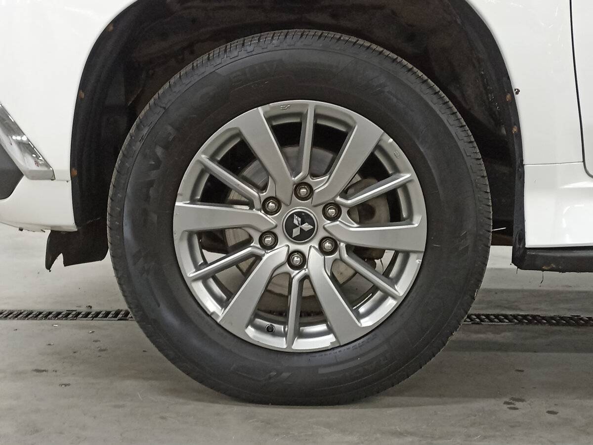 Mitsubishi Pajero Sport, 2018 Фото №18