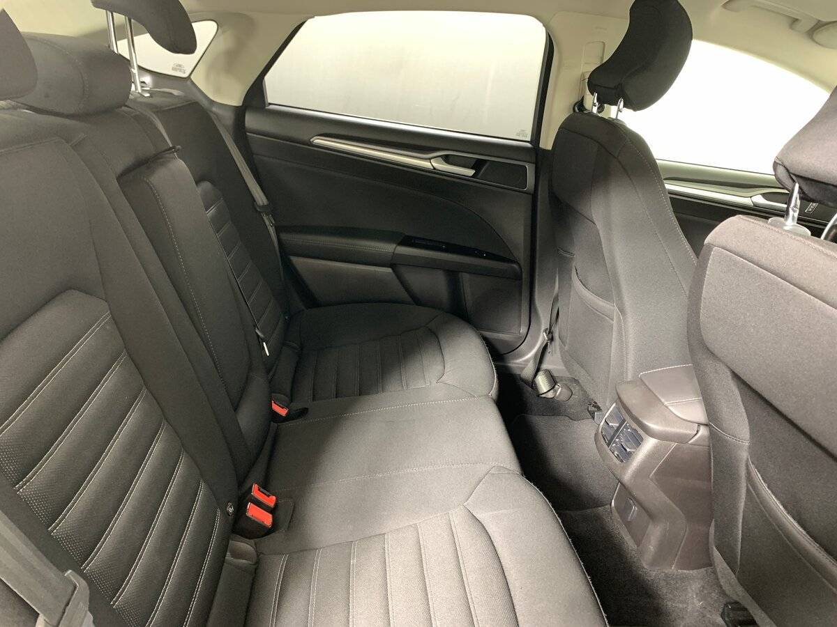 Ford Mondeo, 2018 Фото №17