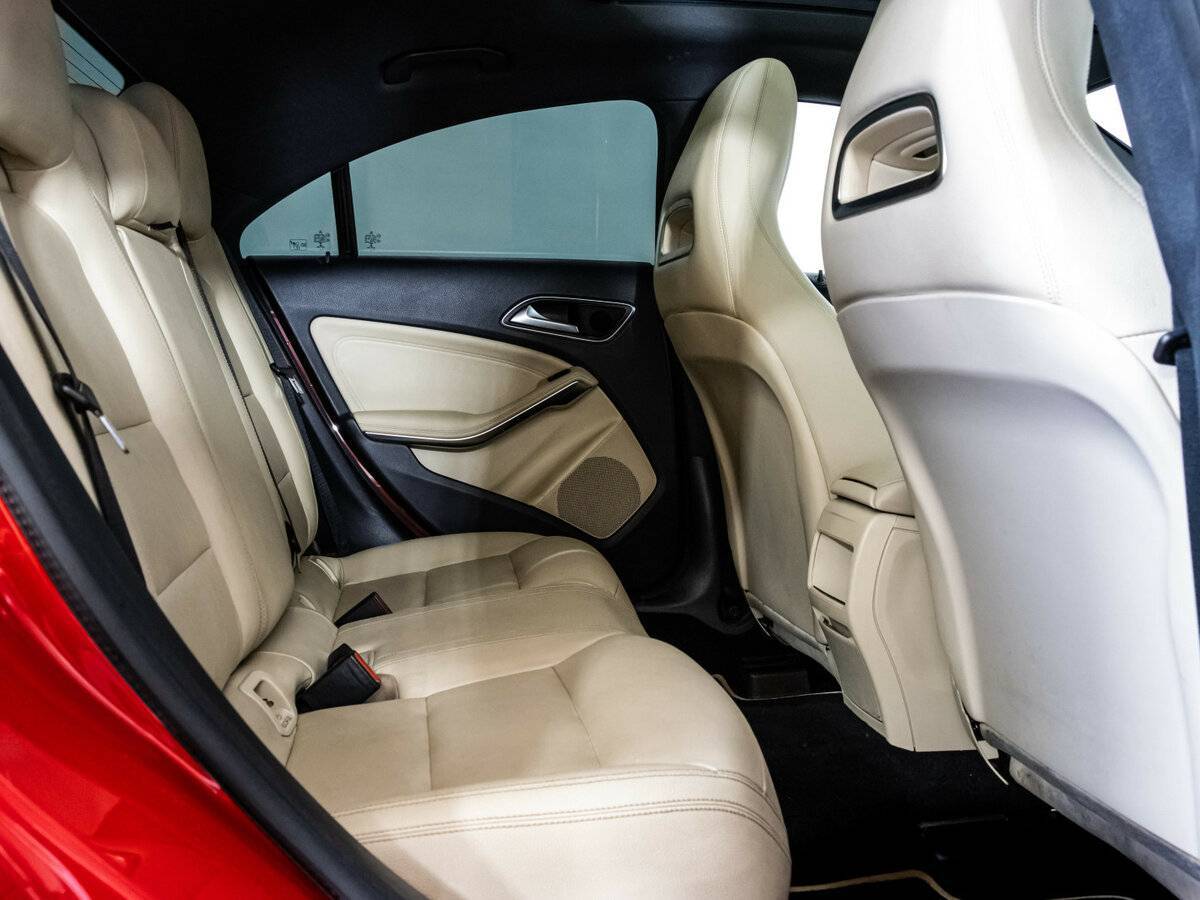 Mercedes-Benz CLA 200, 2013 Фото №17