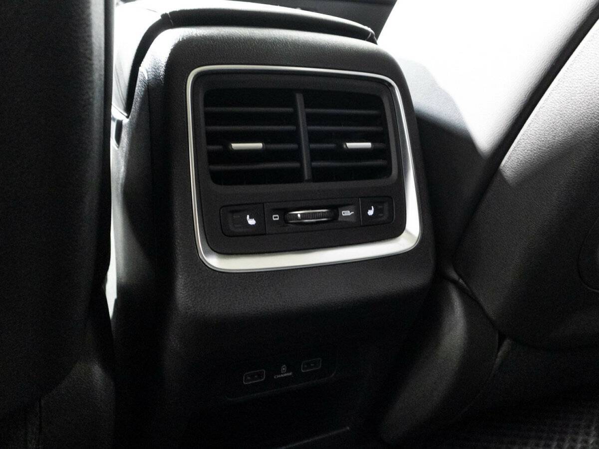 Geely Atlas Pro, 2024 Фото №23