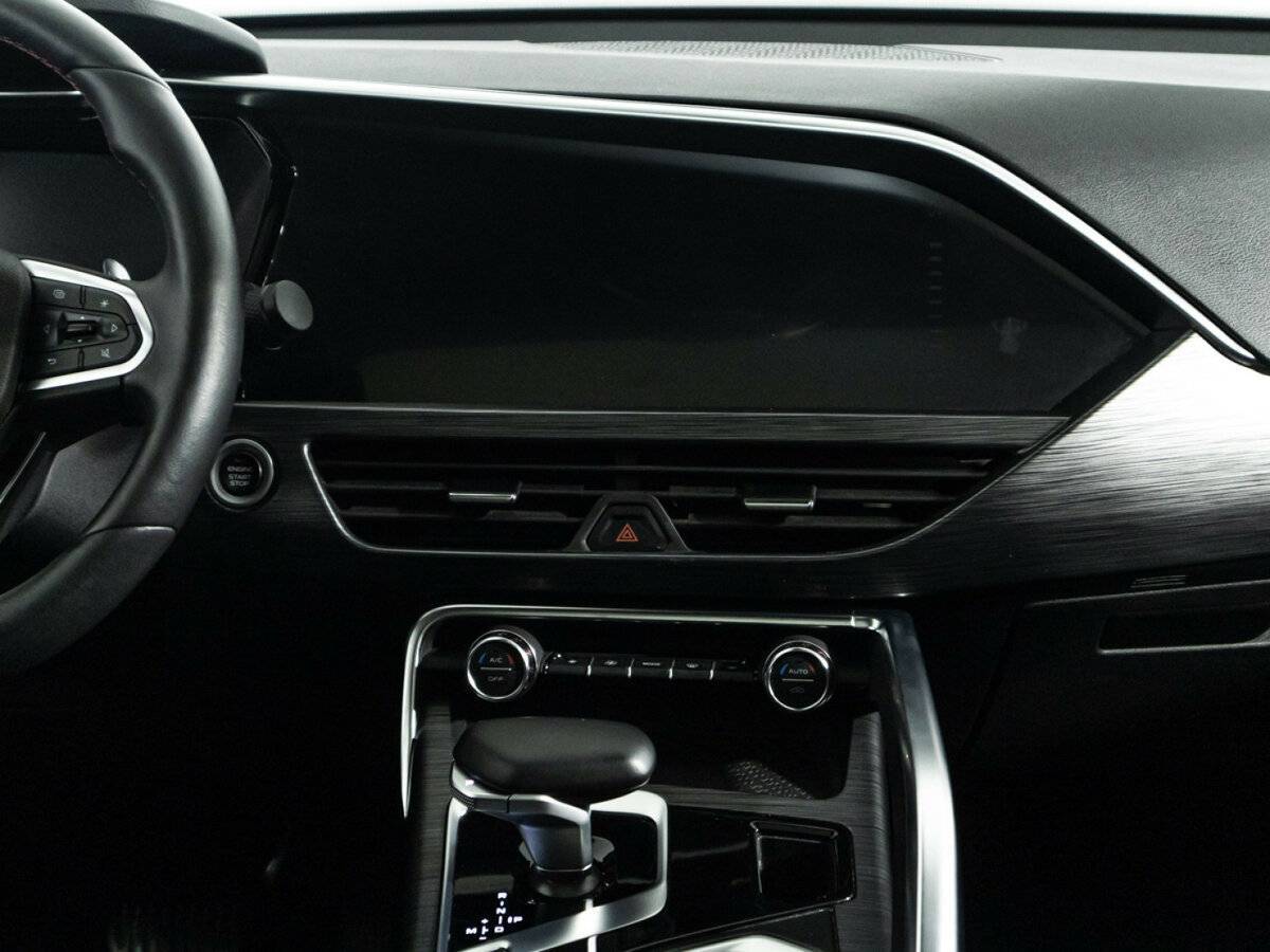 Geely Tugella, 2022 Фото №14