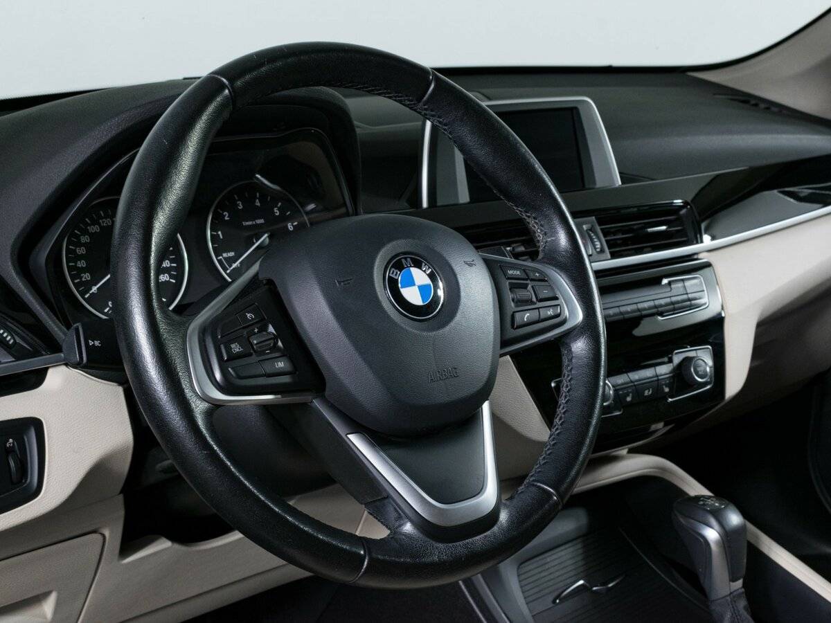 BMW X1 20i xDrive, 2017 Фото №13