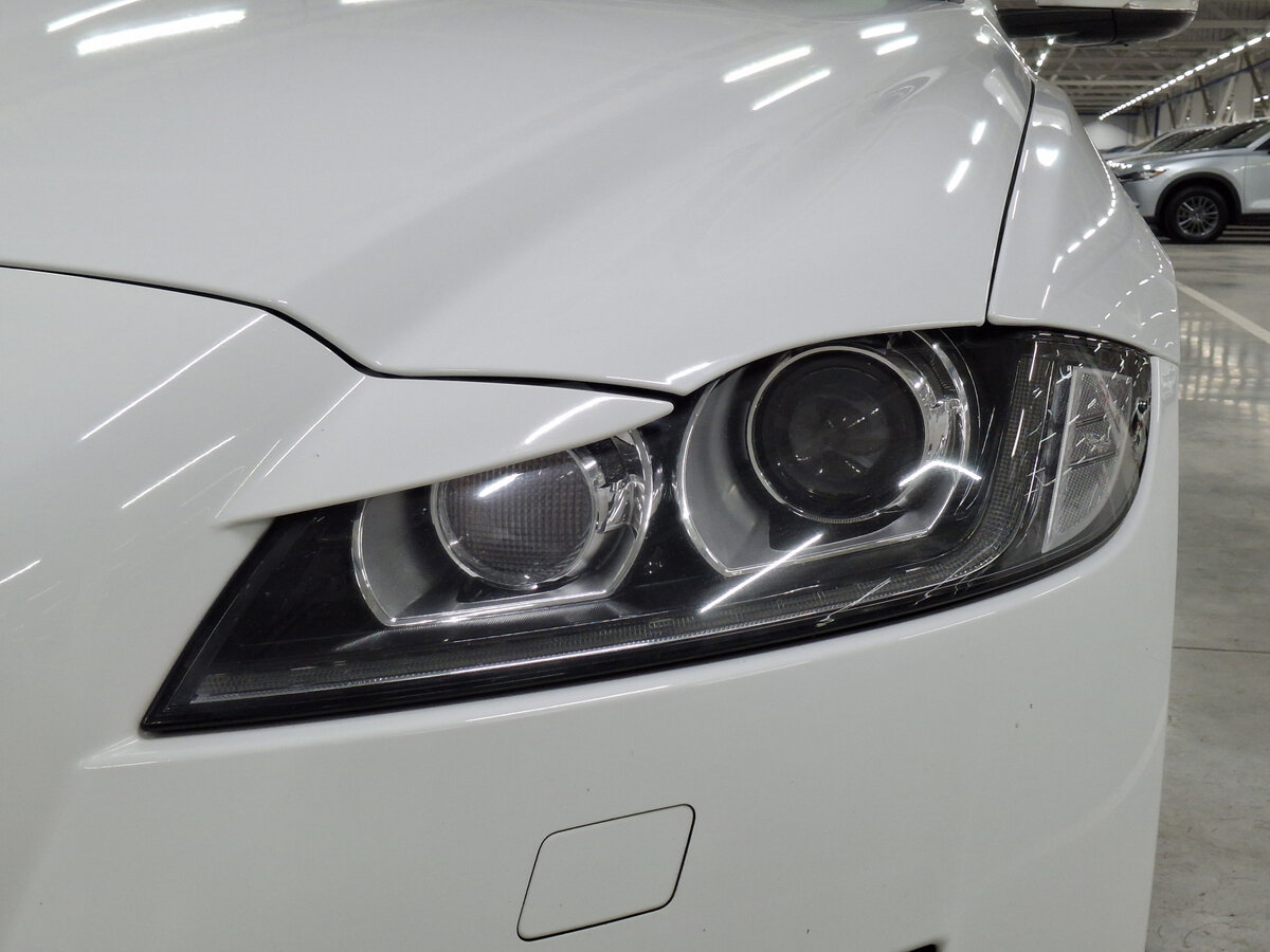 Jaguar XF II, 2016 Фото №17