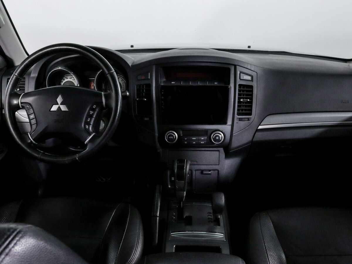 Mitsubishi Pajero IV Рестайлинг 1, 2012 Фото №10