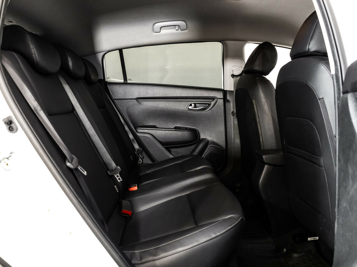 Kia Rio X-Line IV, 2020 Фото №17