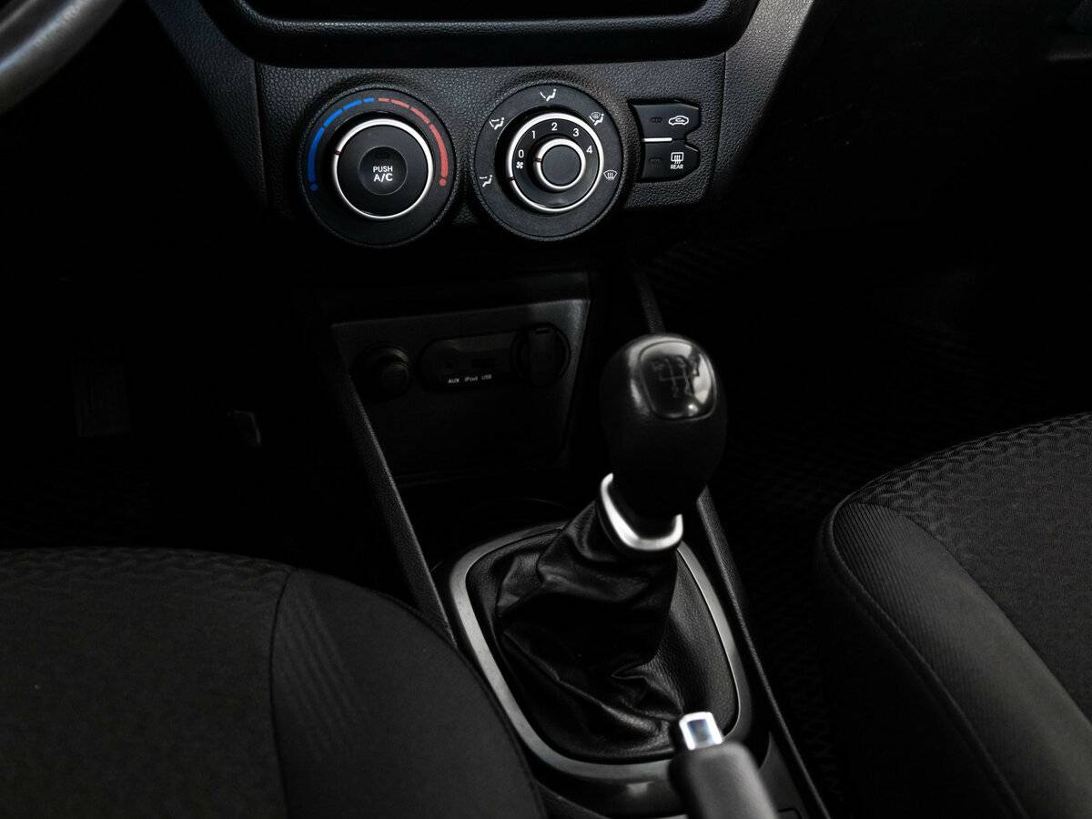 Kia Rio 5-speed III, 2012 Фото №10