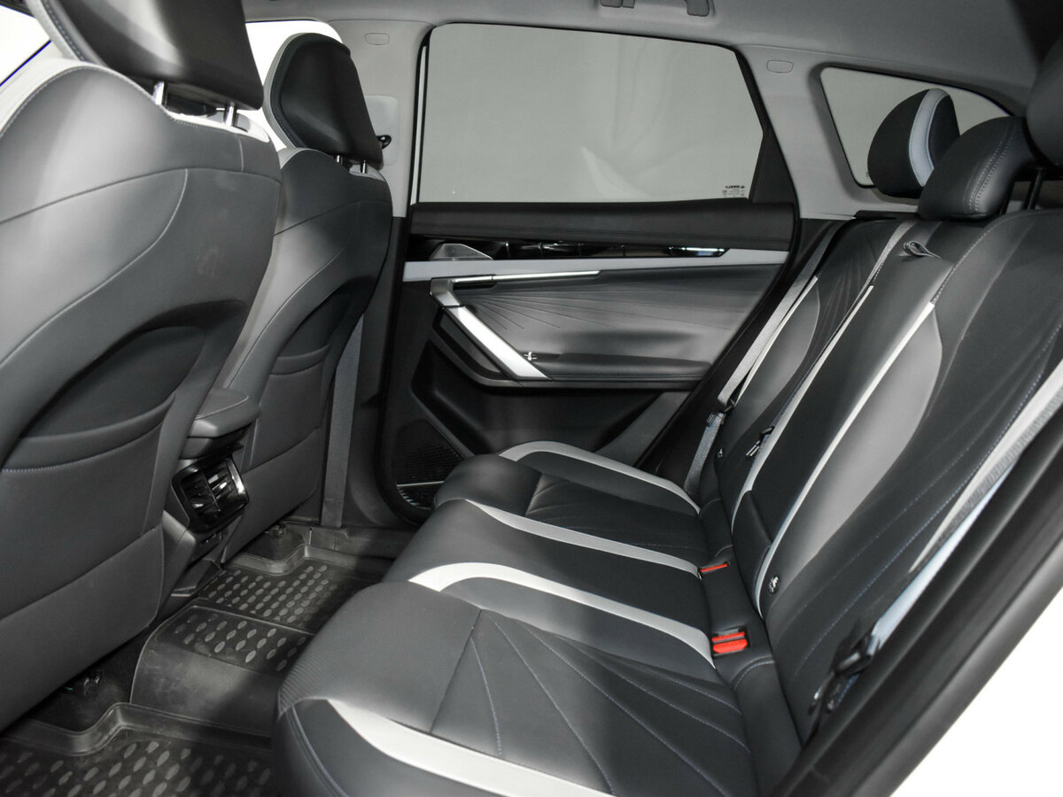 Geely Atlas II, 2024 Фото №10