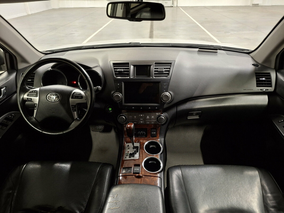 Toyota Highlander II (U40) Рестайлинг, 2012 Фото №14