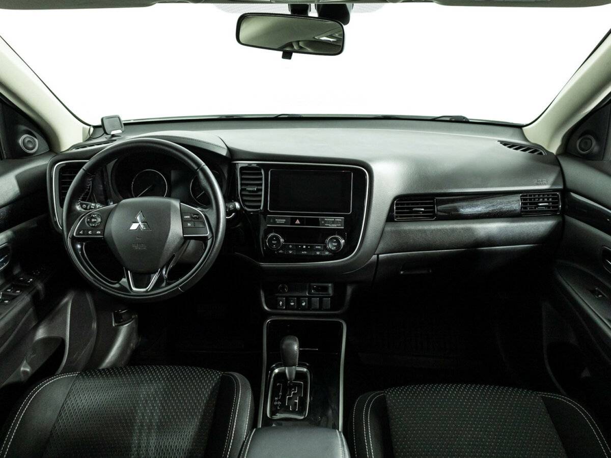 Mitsubishi Outlander III Рестайлинг 3, 2018 Фото №11