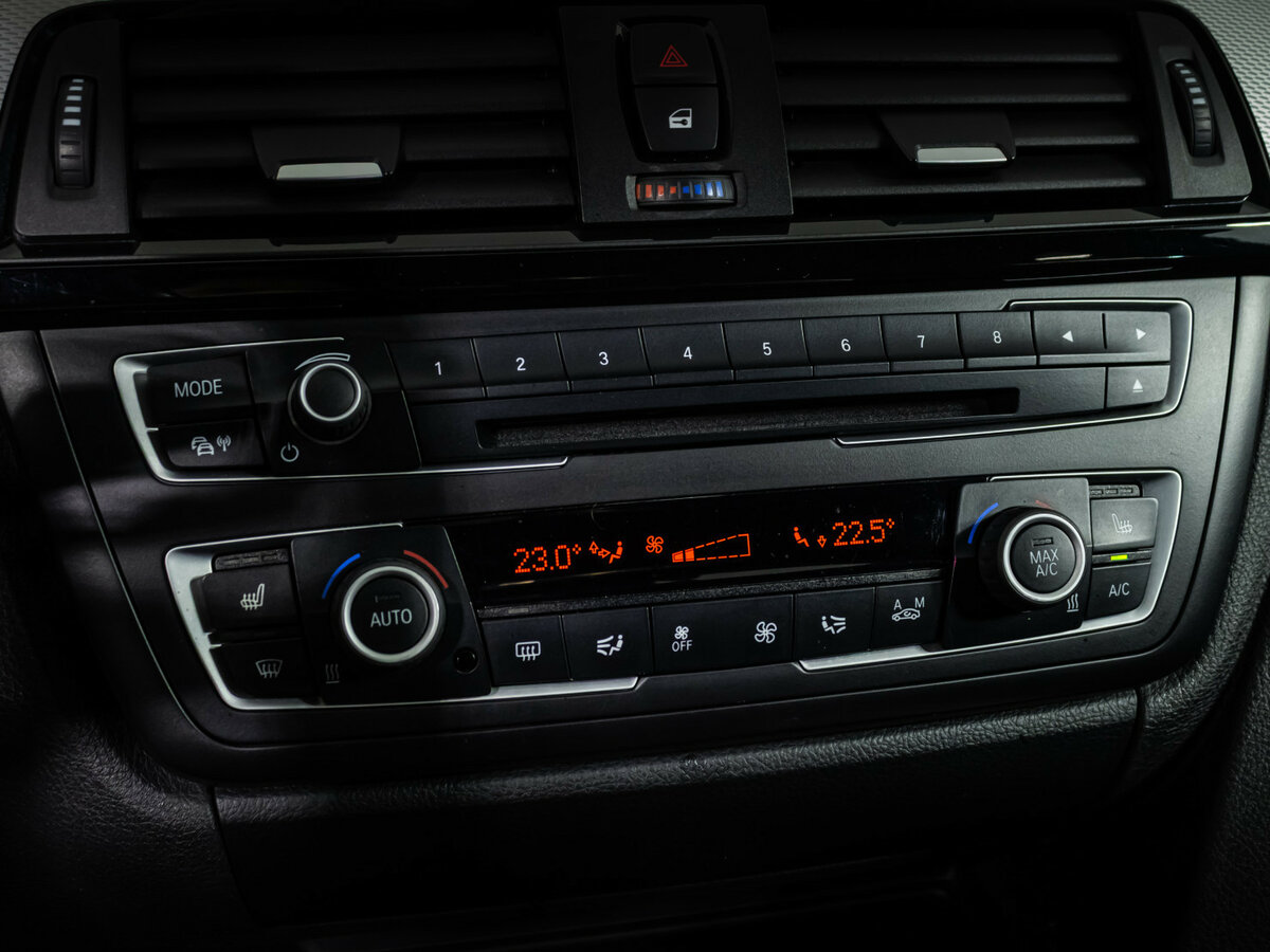 BMW 3 серии Gran Turismo 320i xDrive VI (F3x), 2015 Фото №13