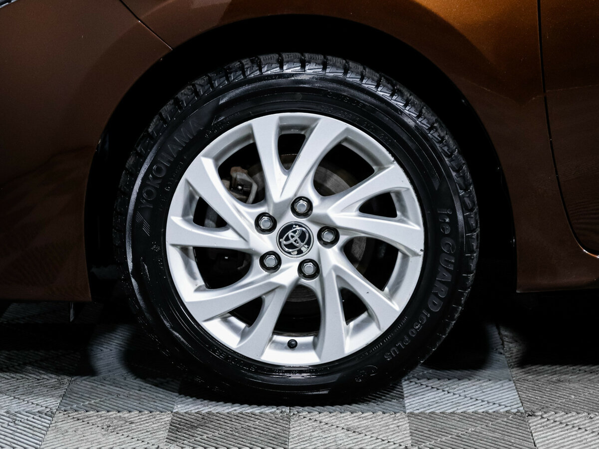 Toyota Corolla XI (E160, E170, E180) Рестайлинг 1, 2017 Фото №13