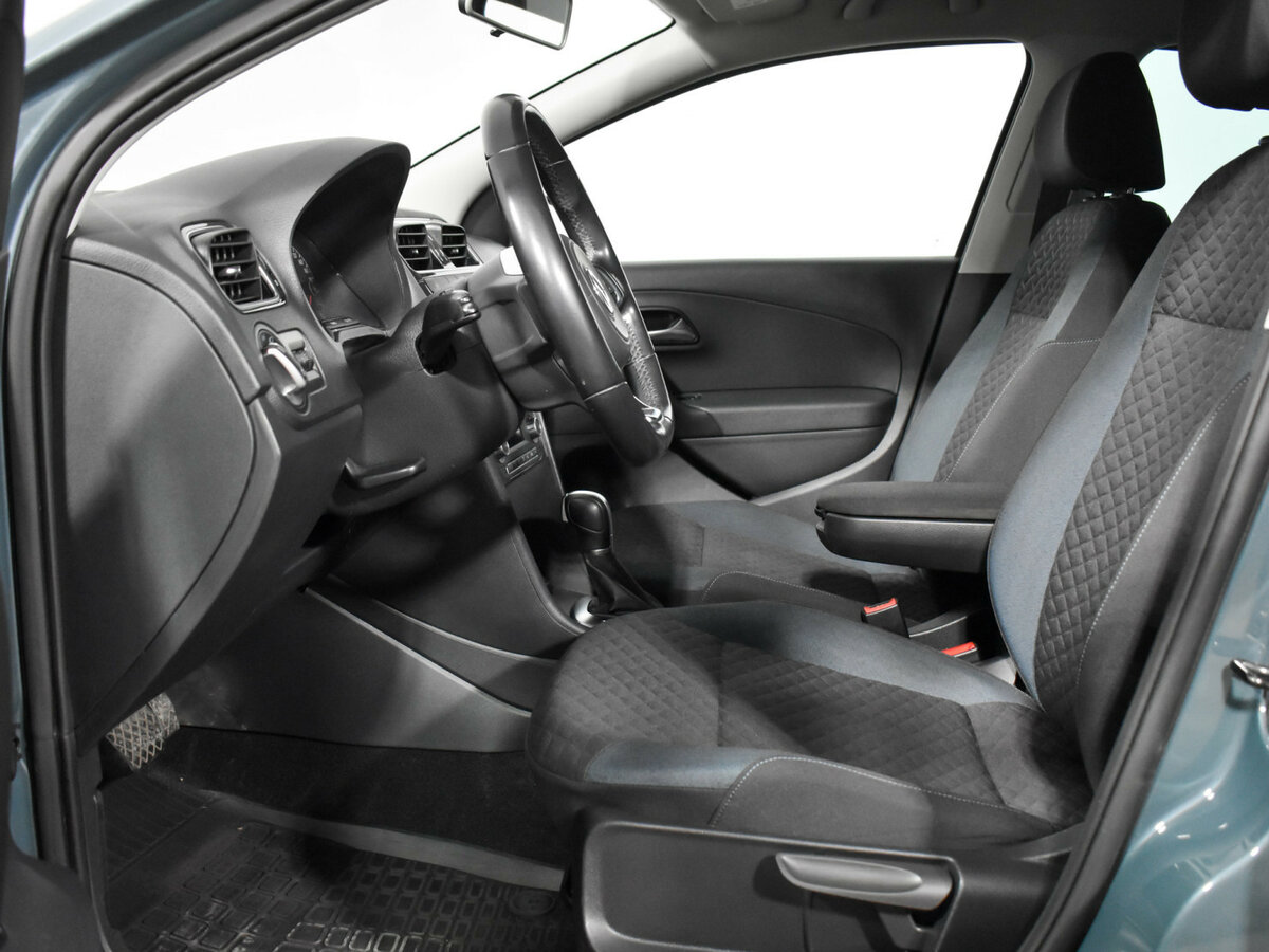 Volkswagen Polo V Рестайлинг, 2019 Фото №10